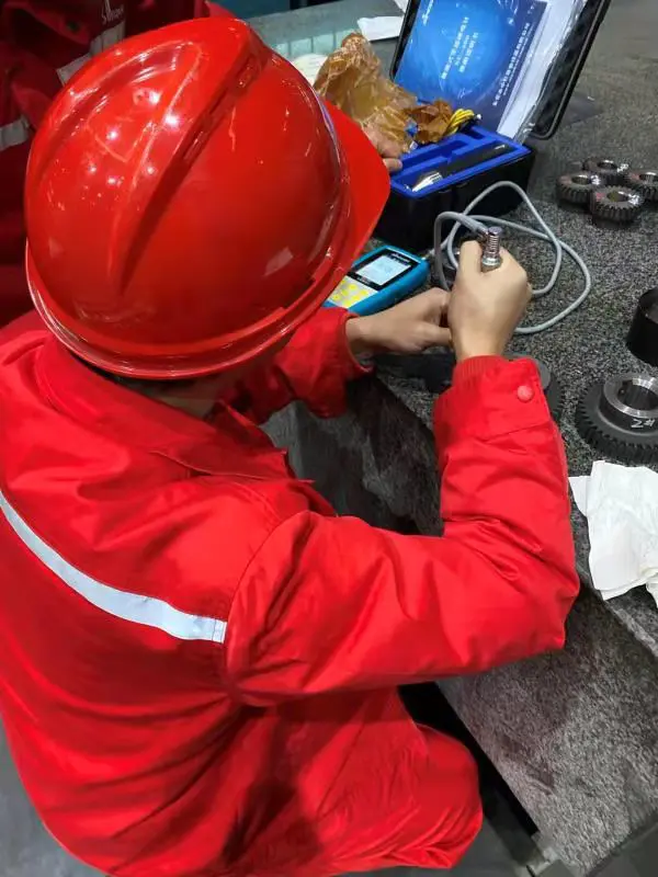 Китайское известное производство нефтехимического компрессора приобретает Sinowon SU400 Dynasonic Headness Testers
