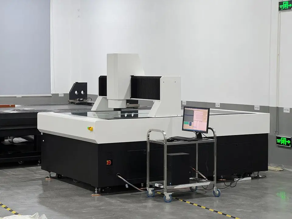 Have you ever seen a vision measuring machine with a large measuring space?